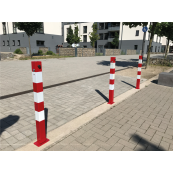 Barrier posts | Steel tube 70 x 70 mm | foldable, with 8 mm triangular lock | to be fixed by plugswith base plate 100 x 150 mm | hot-dip galvanized | with 1 eyelet